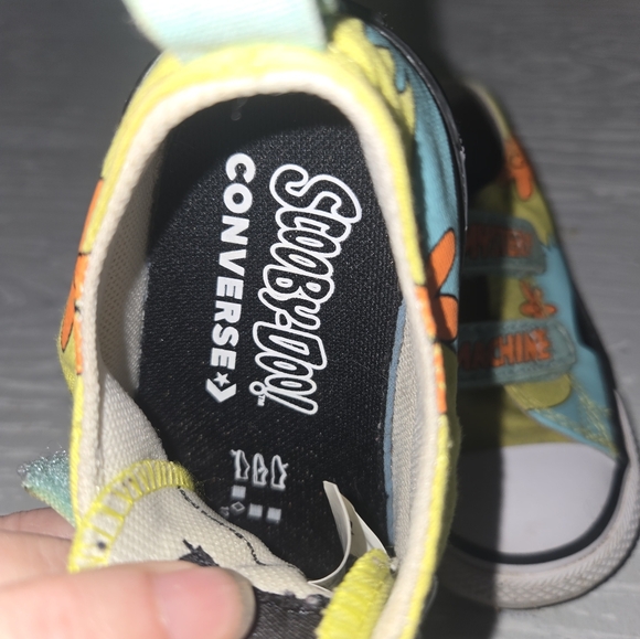 Toddler sz 7 scooby doo Converse sneakers the mystery machine - Picture 6 of 8